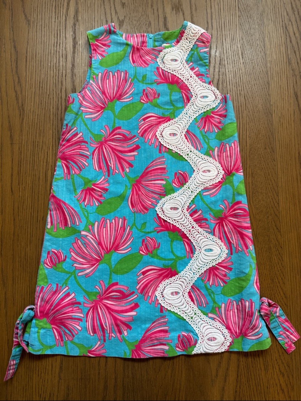 Lilly Pulitzer Girls Floral Dress with Lace Detail Size 8